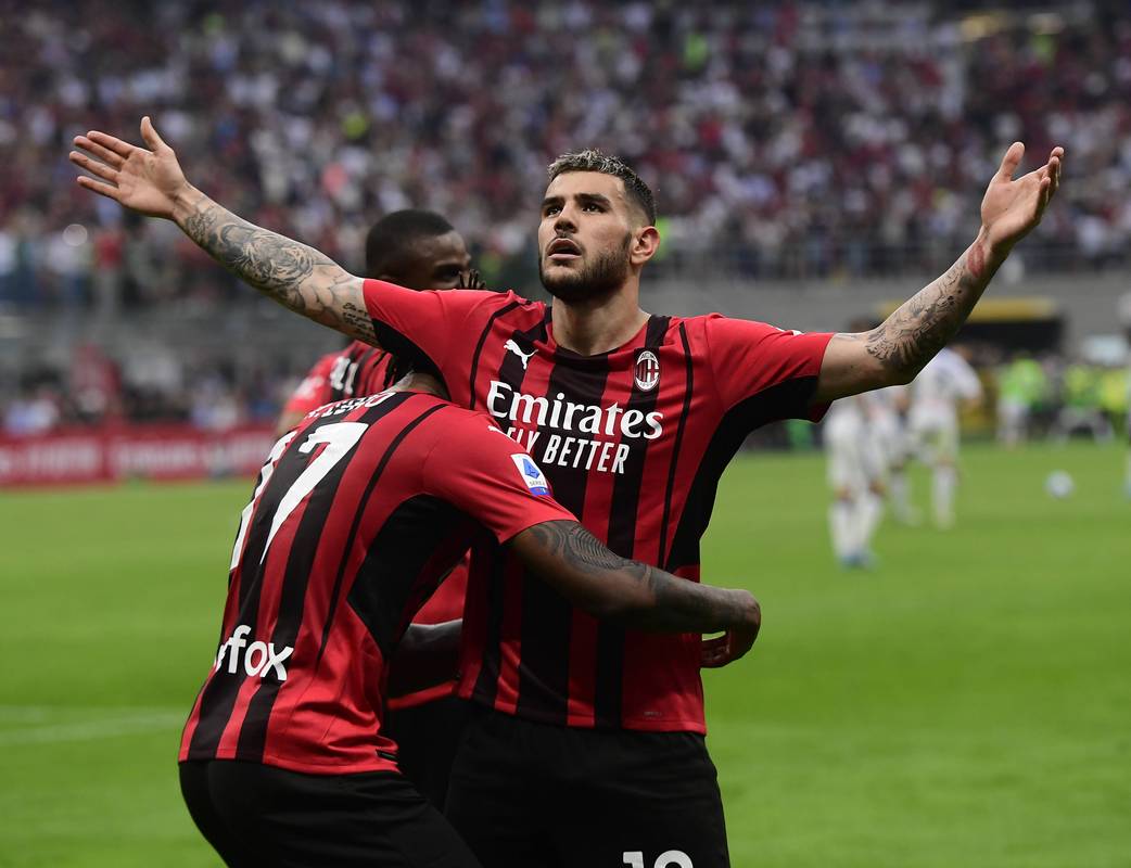 关于乌迪内斯后卫出色抢断反击，帮助球队取胜的信息