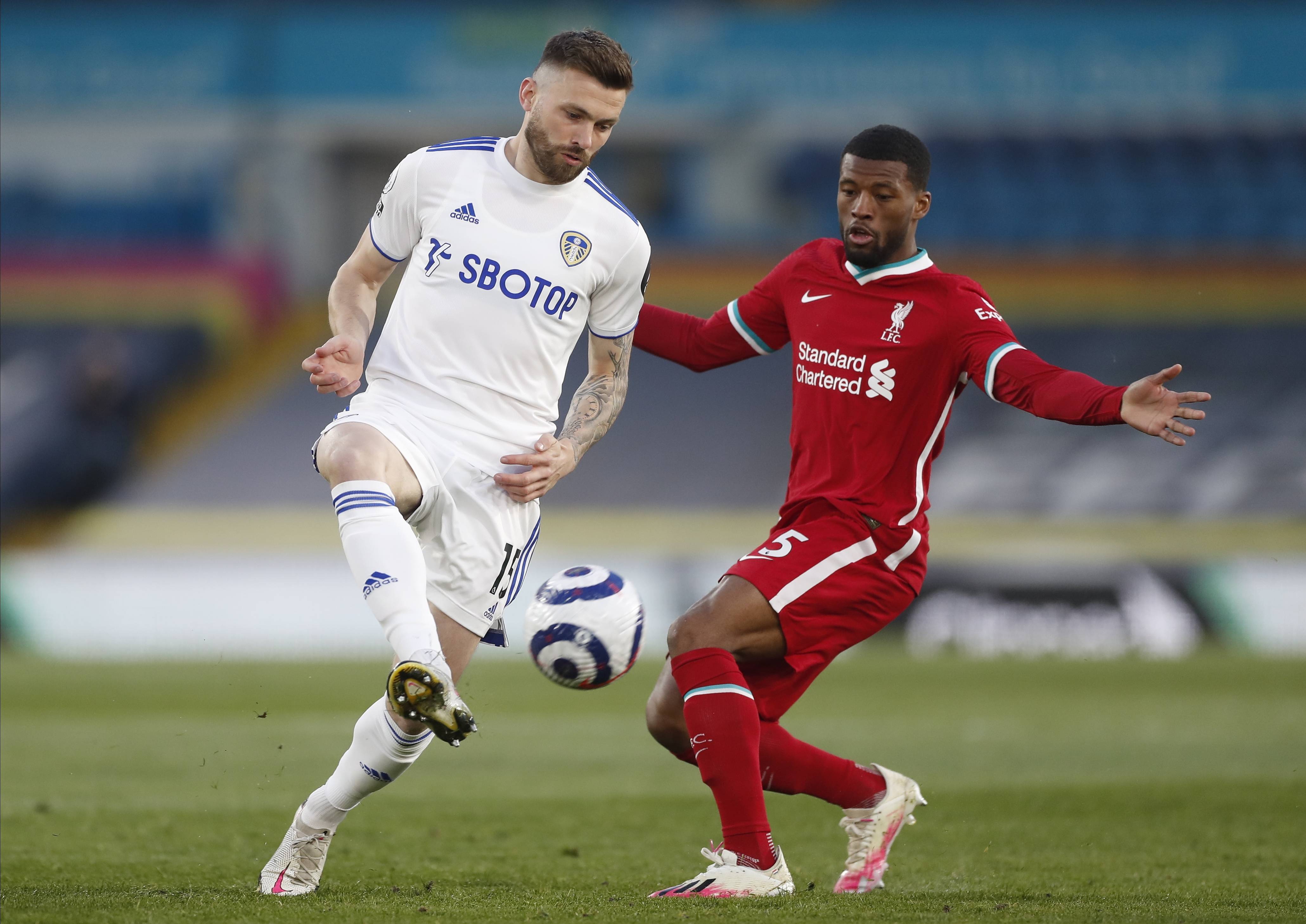 爱游戏网站-利兹联主场战胜伯恩茅斯，迎来胜利