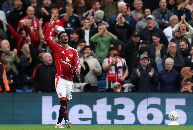 关于曼联客场狂胜，球队士气高涨迎战下轮的信息