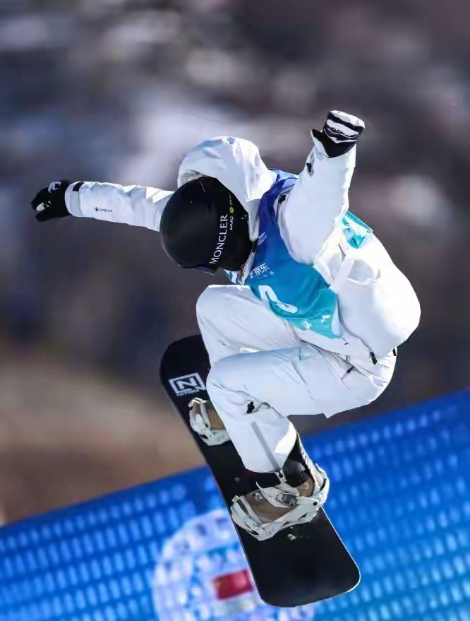 斯洛文尼亚滑雪运动员冲刺领先的简单介绍