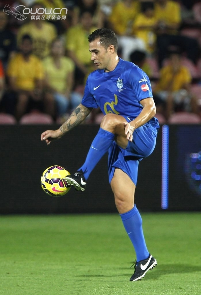 爱游戏官方登录入口-梦幻瞬间：非洲足球传奇故事传颂的简单介绍