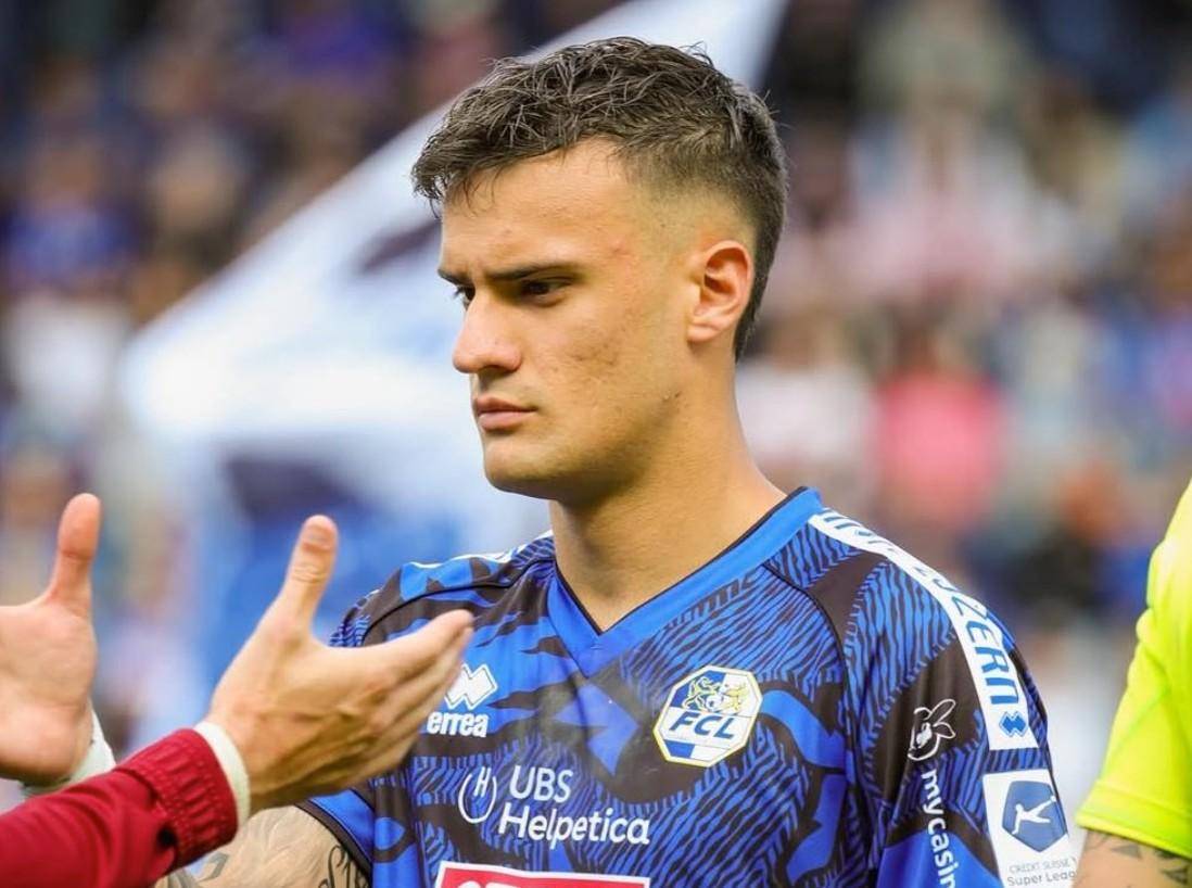 包含那不勒斯新援表现稳定成为球队中流砥柱的词条 包含那不勒斯新援表现稳定成为球队中流砥柱的词条