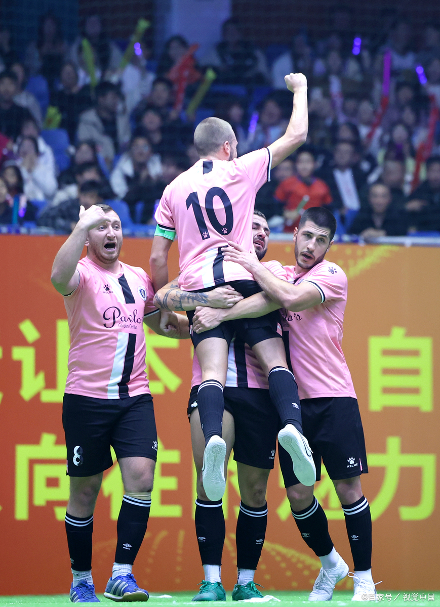 爱游戏入口-紧张激烈！欧洲足球比赛引爆体育圈