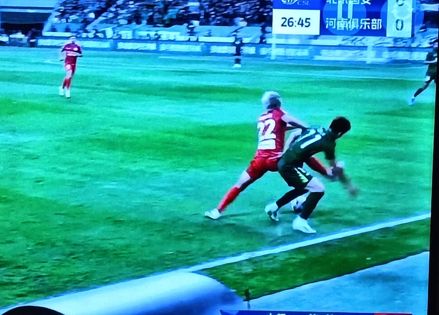 包含里尔前锋禁区内破门，帮助球队逆转比分的词条