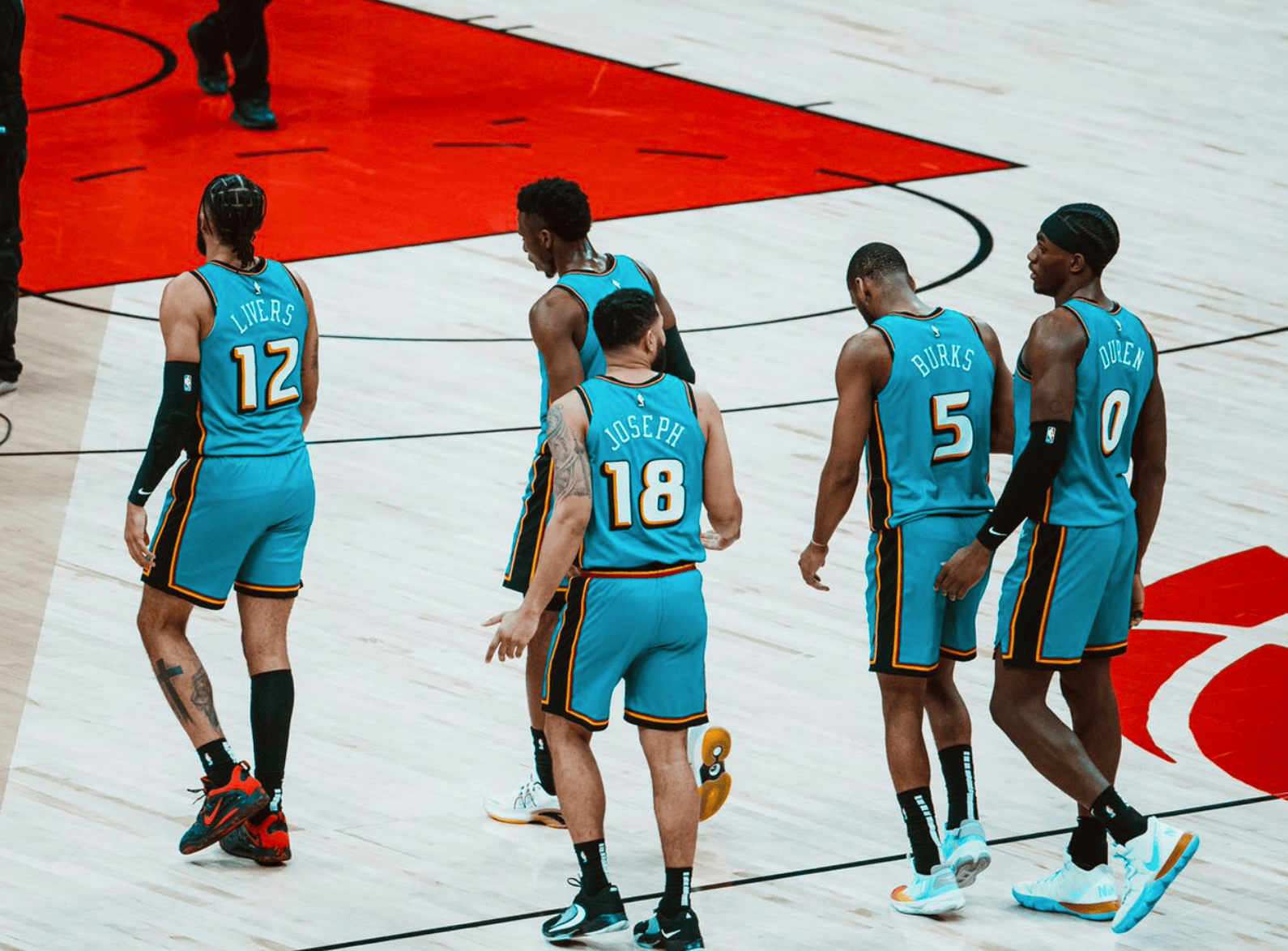 勇士遭猛龙逆转,失去近场主场纪录 勇士遭猛龙逆转,失去近场主场纪录