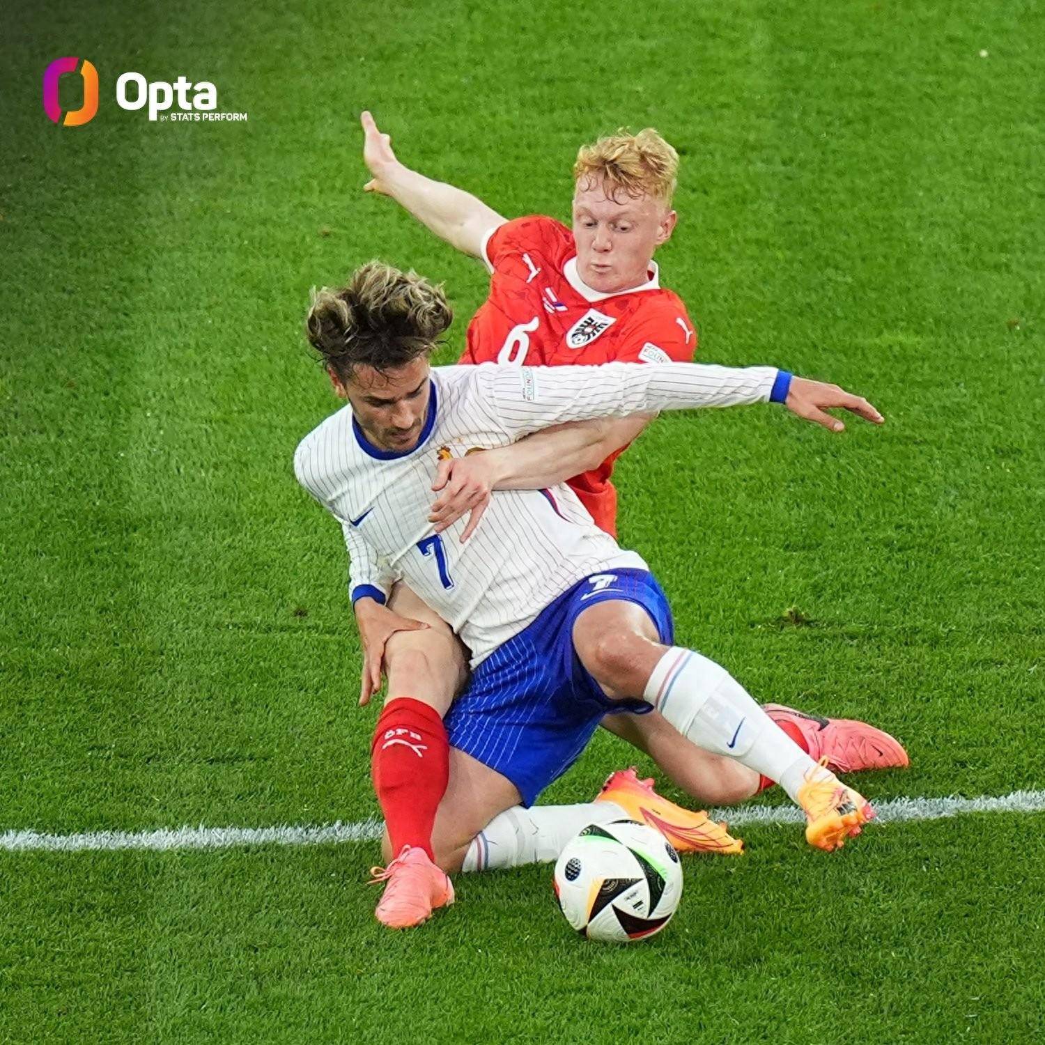 爱游戏中国官网-意大利携弗朗辛基建功，晋级欧洲杯半决赛