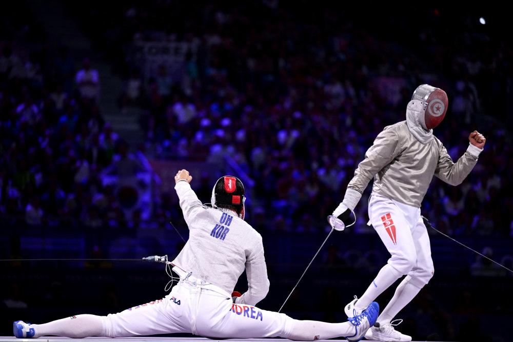 利比亚击剑选手喜获金牌，稳准狠