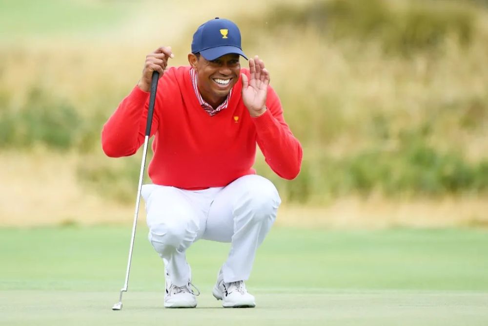 包含篮球名宿重返球场,粉丝激动情绪高涨的词条 包含篮球名宿重返球场,粉丝激动情绪高涨的词条