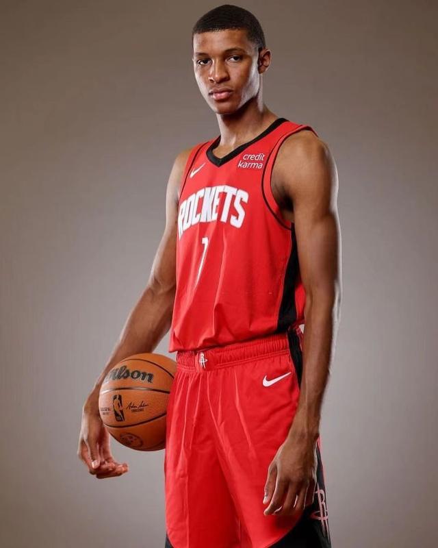 火箭队各项数据位列前茅，球队之火热程度可见一斑的简单介绍