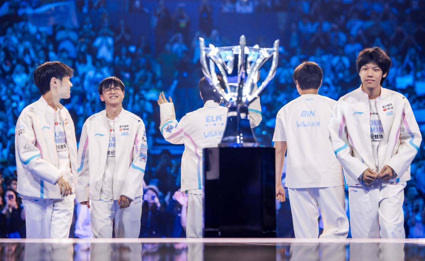 爱游戏培训-万众瞩目之战，夺冠者最终令人惊艳