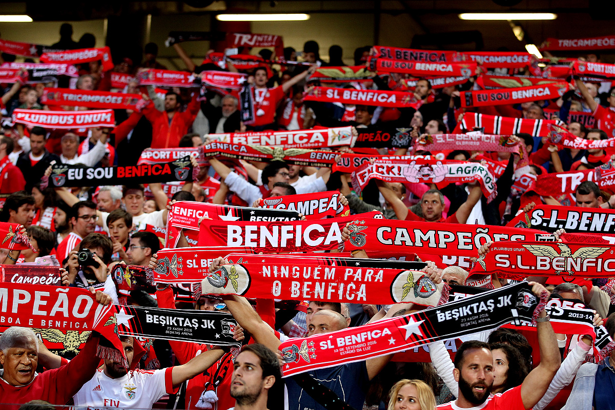 爱游戏竞技-曼联主场轻取谢菲联，继续向前发展