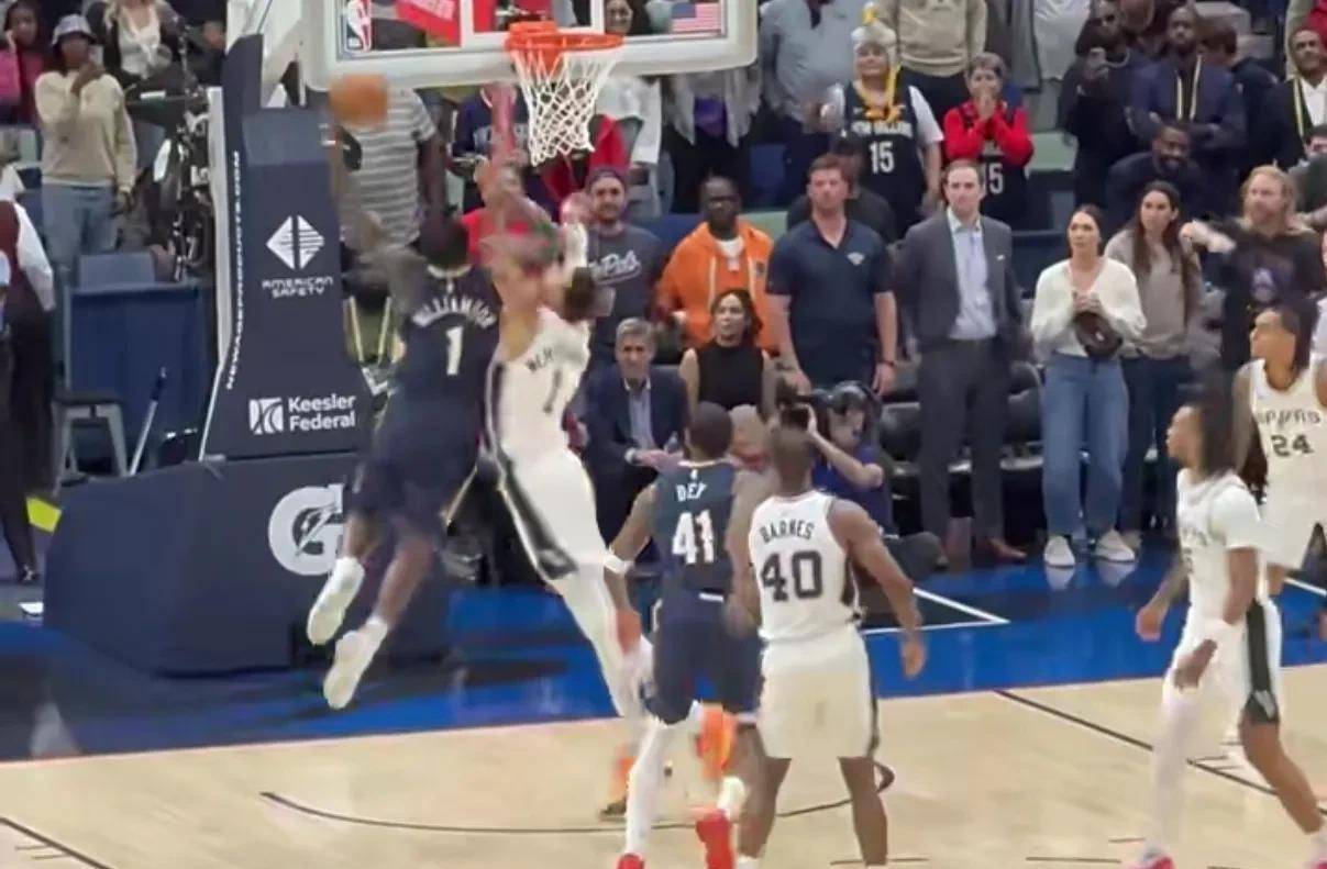 竞技水平！球员攻防表现令人惊叹