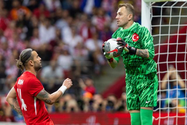 奥地利挑战波兰，实力强弱明显呈现