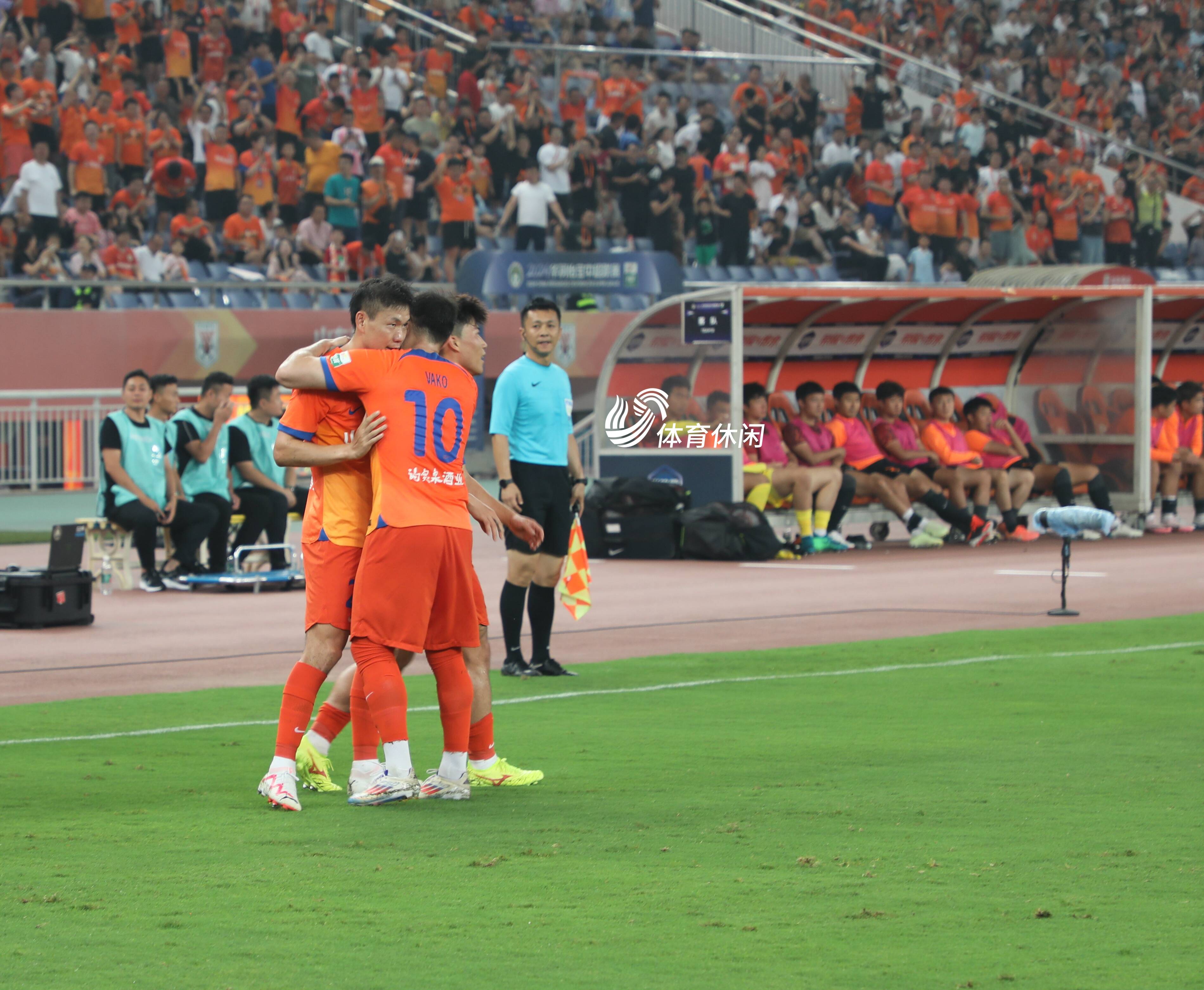 爱游戏培训-顾操进球！山东鲁能客场击败深圳佳兆业的简单介绍