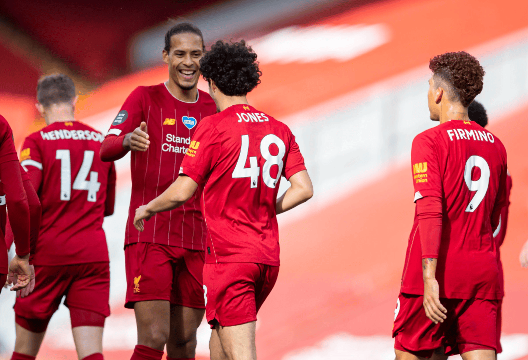 里尔队员接受媒体采访，对即将到来的比赛充满信心